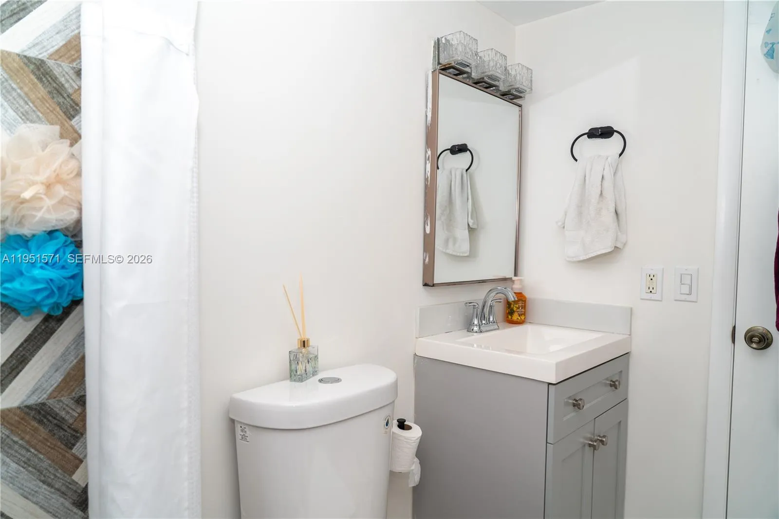 854 Nw 87th Ave 405, Miami, Florida 33172, Miami, Florida 33172, 2 Bedrooms Bedrooms, ,2 BathroomsBathrooms,Residential,For Sale,854 Nw 87th Ave 405, Miami, Florida 33172,A11951571