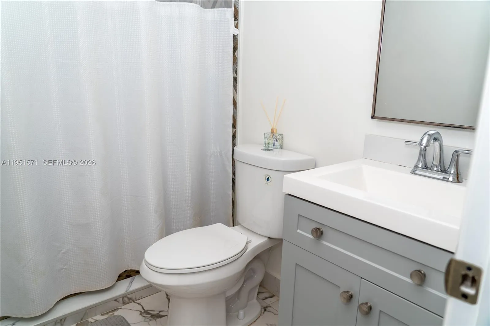 854 Nw 87th Ave 405, Miami, Florida 33172, Miami, Florida 33172, 2 Bedrooms Bedrooms, ,2 BathroomsBathrooms,Residential,For Sale,854 Nw 87th Ave 405, Miami, Florida 33172,A11951571