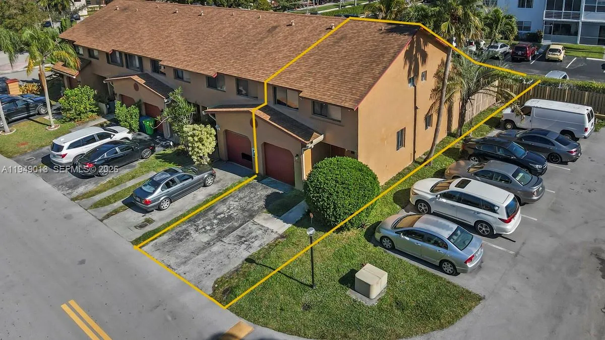 8009 Nw 29th St, Sunrise, Florida 33322, Sunrise, Florida 33322, 3 Bedrooms Bedrooms, ,2 BathroomsBathrooms,Residential,For Sale,8009 Nw 29th St, Sunrise, Florida 33322,A11949013