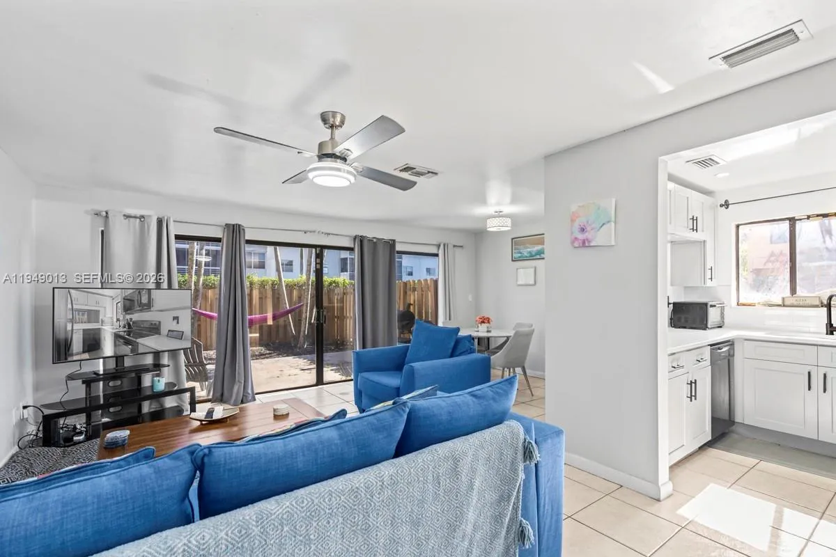 8009 Nw 29th St, Sunrise, Florida 33322, Sunrise, Florida 33322, 3 Bedrooms Bedrooms, ,2 BathroomsBathrooms,Residential,For Sale,8009 Nw 29th St, Sunrise, Florida 33322,A11949013