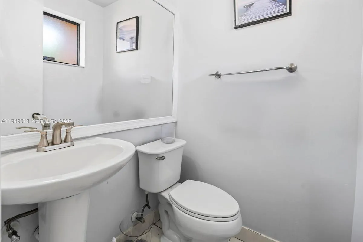 8009 Nw 29th St, Sunrise, Florida 33322, Sunrise, Florida 33322, 3 Bedrooms Bedrooms, ,2 BathroomsBathrooms,Residential,For Sale,8009 Nw 29th St, Sunrise, Florida 33322,A11949013