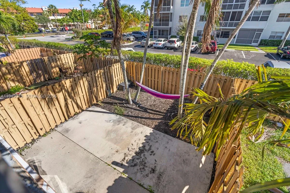 8009 Nw 29th St, Sunrise, Florida 33322, Sunrise, Florida 33322, 3 Bedrooms Bedrooms, ,2 BathroomsBathrooms,Residential,For Sale,8009 Nw 29th St, Sunrise, Florida 33322,A11949013