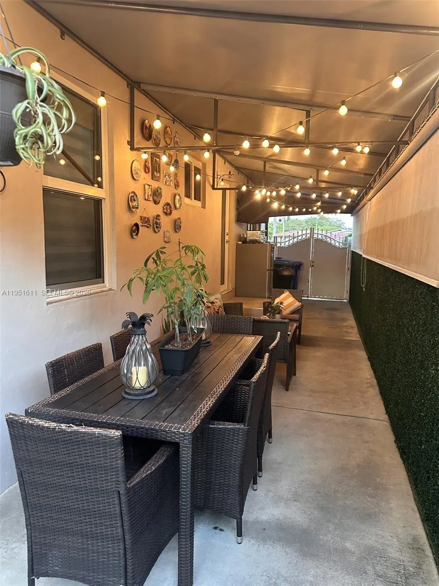 4485 Sw 7th St, Miami, Florida 33134, Miami, Florida 33134, ,Residential Income,For Sale,4485 Sw 7th St, Miami, Florida 33134,A11951611