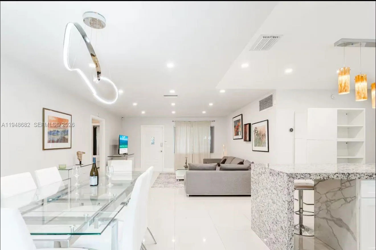 4017 Monroe St 0, Hollywood, Florida 33021, Hollywood, Florida 33021, 4 Bedrooms Bedrooms, ,2 BathroomsBathrooms,Residential Lease,For Rent,4017 Monroe St 0, Hollywood, Florida 33021,A11948682
