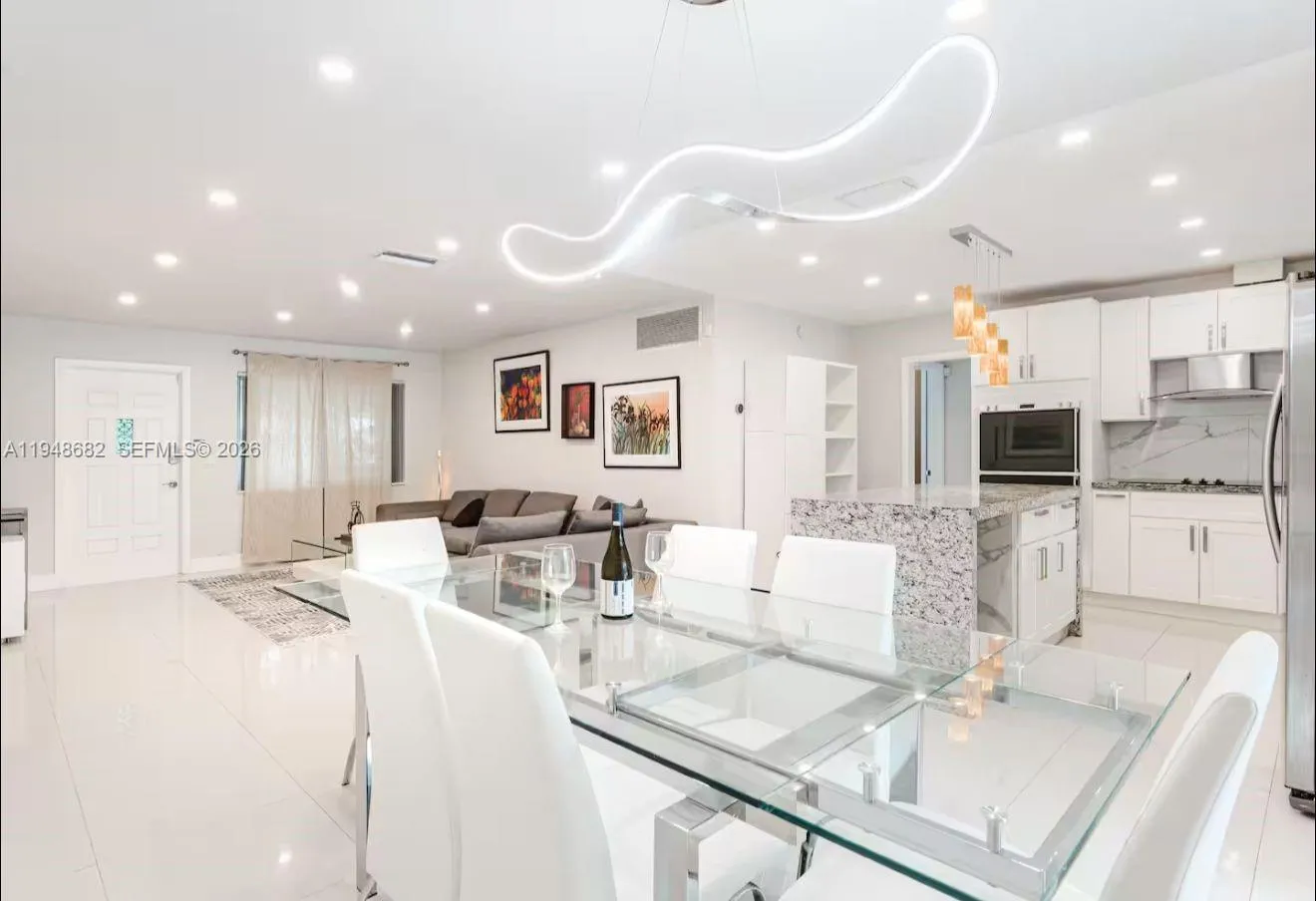 4017 Monroe St 0, Hollywood, Florida 33021, Hollywood, Florida 33021, 4 Bedrooms Bedrooms, ,2 BathroomsBathrooms,Residential Lease,For Rent,4017 Monroe St 0, Hollywood, Florida 33021,A11948682