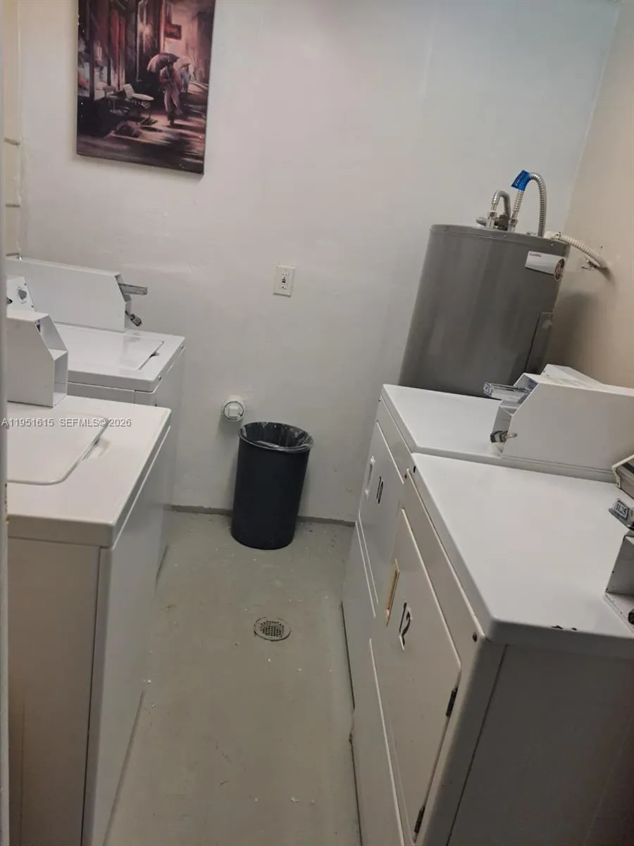 330 Se 2nd St 305h, Hallandale Beach, Florida 3300, Hallandale Beach, Florida 33009, 2 Bedrooms Bedrooms, ,2 BathroomsBathrooms,Residential Lease,For Rent,330 Se 2nd St 305h, Hallandale Beach, Florida 3300,A11951615