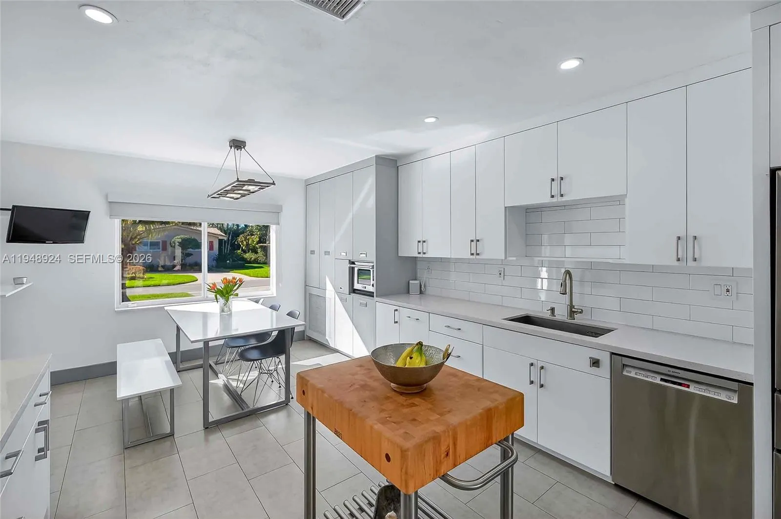 831 Ne 109th St, Biscayne Park, Florida 33161, Biscayne Park, Florida 33161, 5 Bedrooms Bedrooms, ,5 BathroomsBathrooms,Residential,For Sale,831 Ne 109th St, Biscayne Park, Florida 33161,A11948924
