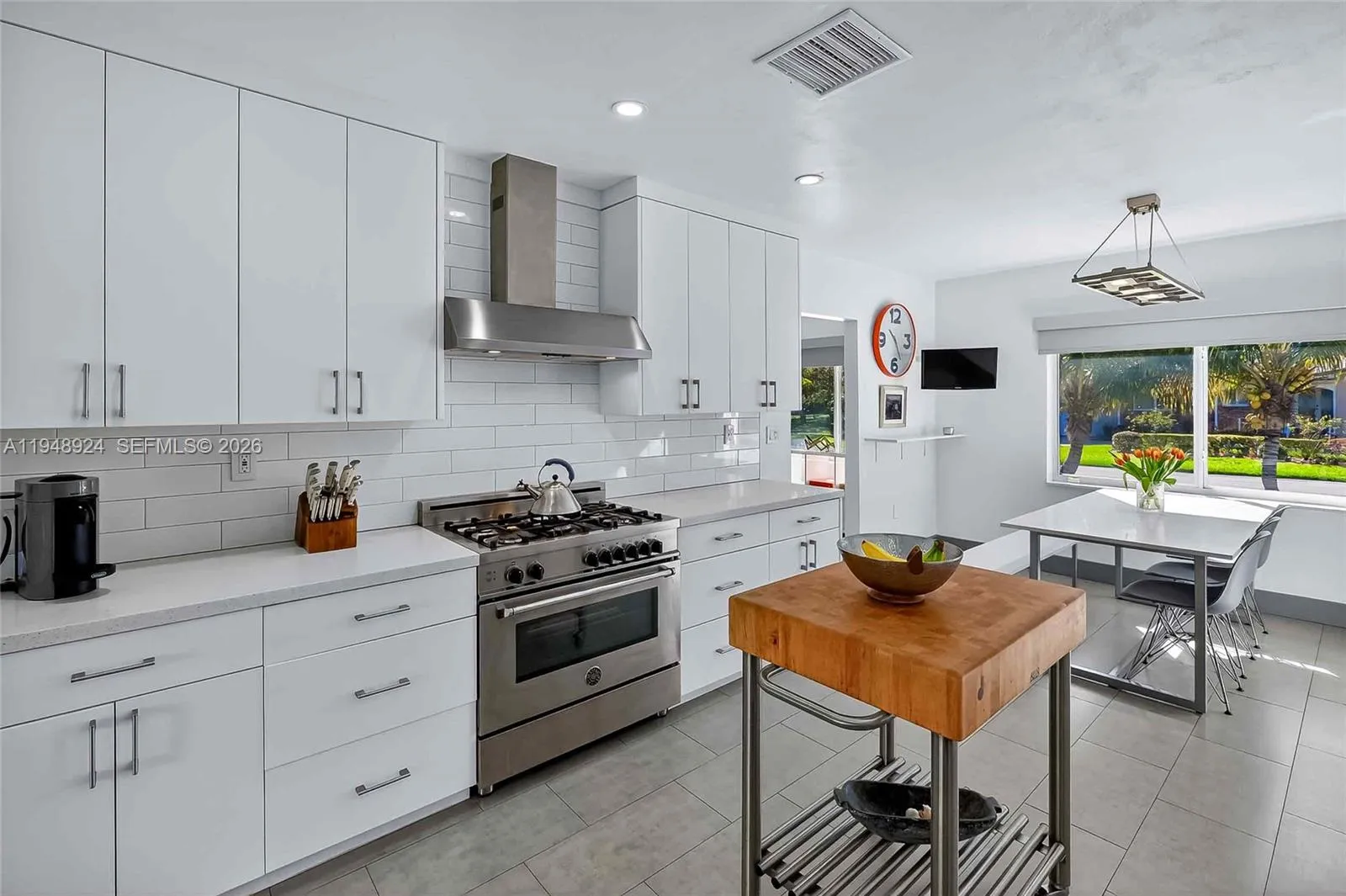 831 Ne 109th St, Biscayne Park, Florida 33161, Biscayne Park, Florida 33161, 5 Bedrooms Bedrooms, ,5 BathroomsBathrooms,Residential,For Sale,831 Ne 109th St, Biscayne Park, Florida 33161,A11948924