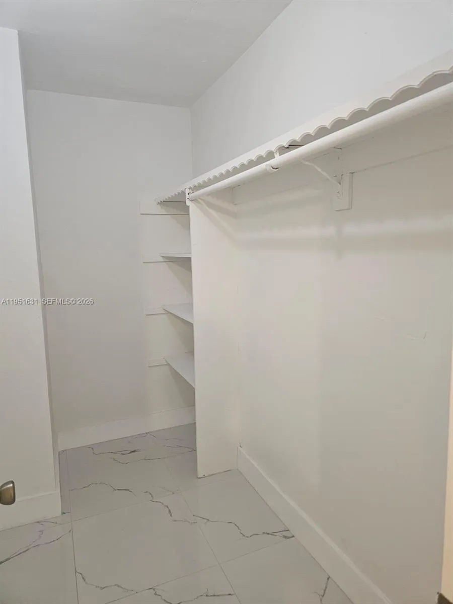 9402 Sw 77th Ave L8, Miami, Florida 33156, Miami, Florida 33156, 1 Bedroom Bedrooms, ,1 BathroomBathrooms,Residential,For Sale,9402 Sw 77th Ave L8, Miami, Florida 33156,A11951631