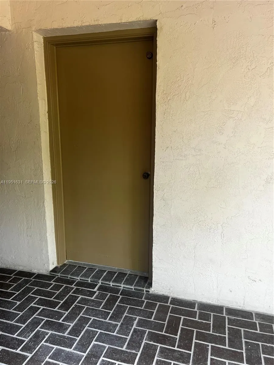 9402 Sw 77th Ave L8, Miami, Florida 33156, Miami, Florida 33156, 1 Bedroom Bedrooms, ,1 BathroomBathrooms,Residential,For Sale,9402 Sw 77th Ave L8, Miami, Florida 33156,A11951631