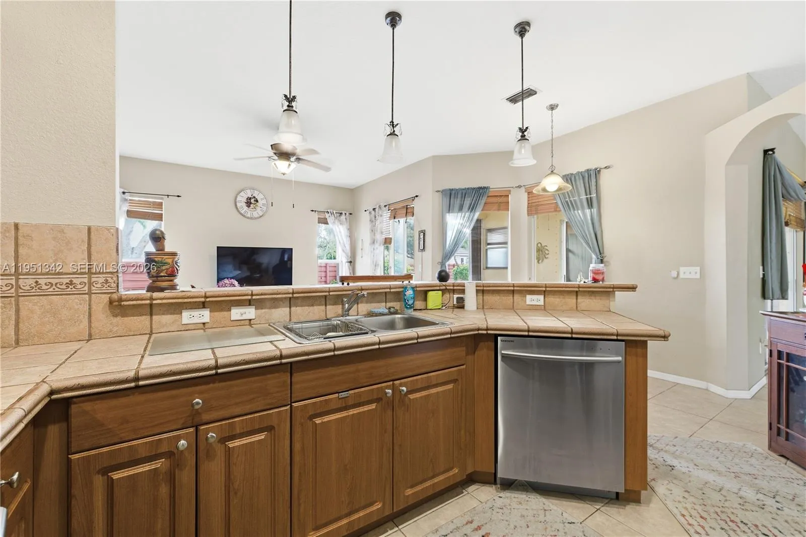 2243 Se 14th Cir, Homestead, Florida 33035, Homestead, Florida 33035, 4 Bedrooms Bedrooms, ,2 BathroomsBathrooms,Residential,For Sale,2243 Se 14th Cir, Homestead, Florida 33035,A11951342