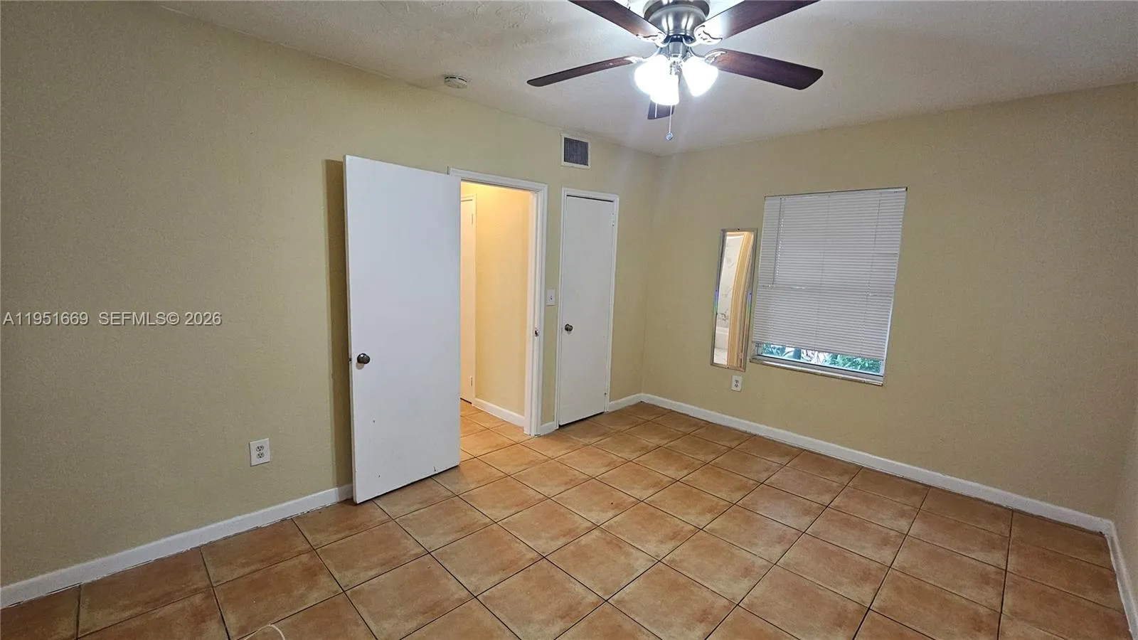 1848 Madison St 3, Hollywood, Florida 33020, Hollywood, Florida 33020, 1 Bedroom Bedrooms, ,1 BathroomBathrooms,Residential Lease,For Rent,1848 Madison St 3, Hollywood, Florida 33020,A11951669