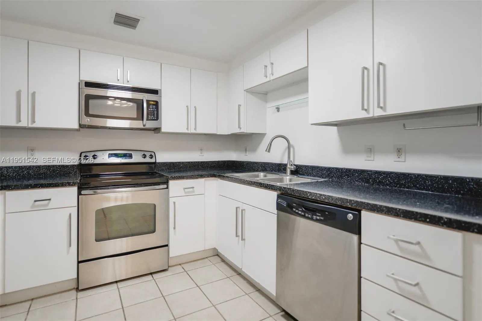 1250 S Miami Ave 1906, Miami, Florida 33130, Miami, Florida 33130, 2 Bedrooms Bedrooms, ,2 BathroomsBathrooms,Residential,For Sale,1250 S Miami Ave 1906, Miami, Florida 33130,A11951542