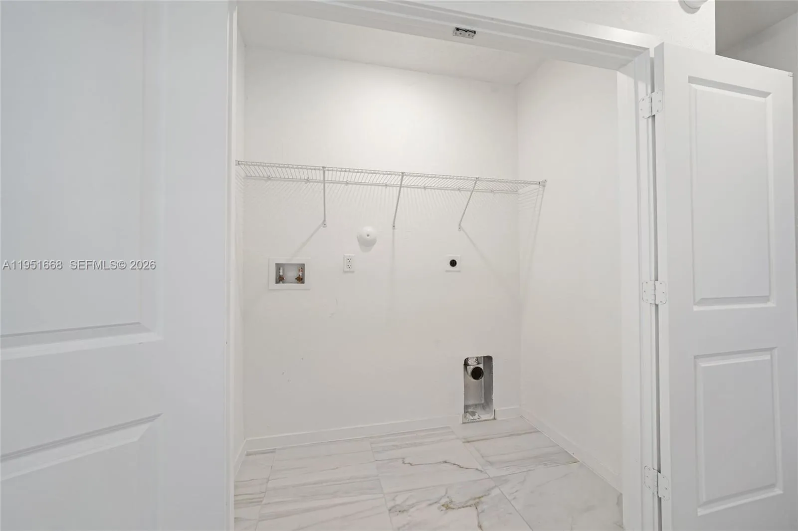 767 Se 18th St, Homestead, Florida 33034, Homestead, Florida 33034, 3 Bedrooms Bedrooms, ,2 BathroomsBathrooms,Residential,For Sale,767 Se 18th St, Homestead, Florida 33034,A11951668