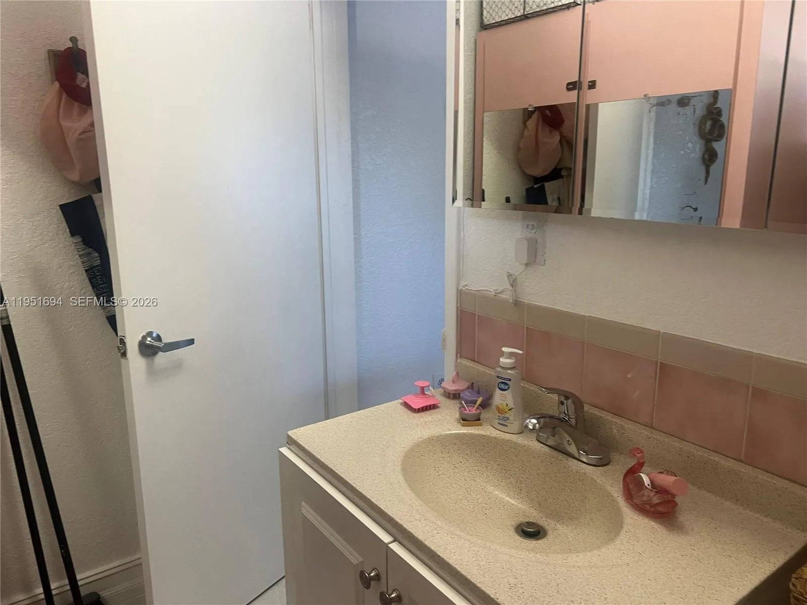 201 Sw 51st Ct, Miami, Florida 33134, Miami, Florida 33134, 8 Bedrooms Bedrooms, ,6 BathroomsBathrooms,Residential,For Sale,201 Sw 51st Ct, Miami, Florida 33134,A11951694