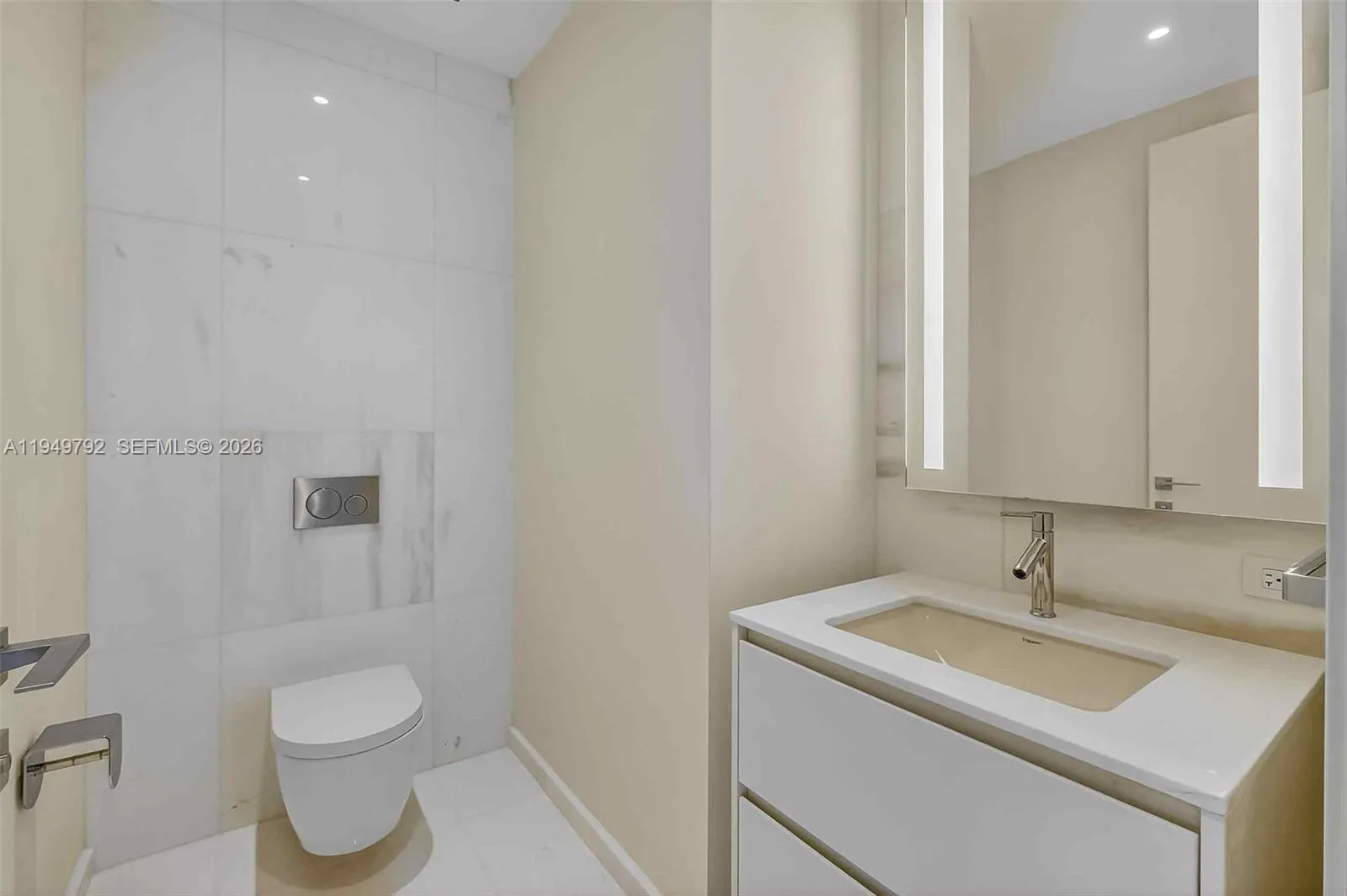 300 N Biscayne Boulevard Way 4809w, Miami, Florida, Miami, Florida 33131, 2 Bedrooms Bedrooms, ,2 BathroomsBathrooms,Residential,For Sale,300 N Biscayne Boulevard Way 4809w, Miami, Florida,A11949792