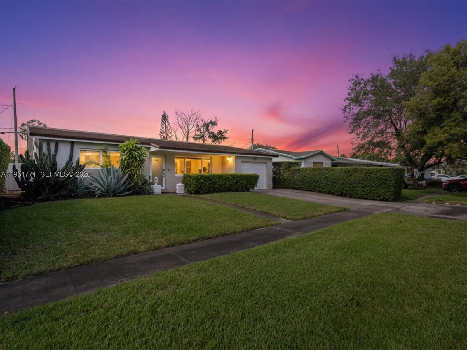 2014 N 31st Ct, Hollywood, Florida 33021, Hollywood, Florida 33021, 3 Bedrooms Bedrooms, ,2 BathroomsBathrooms,Residential,For Sale,2014 N 31st Ct, Hollywood, Florida 33021,A11951771