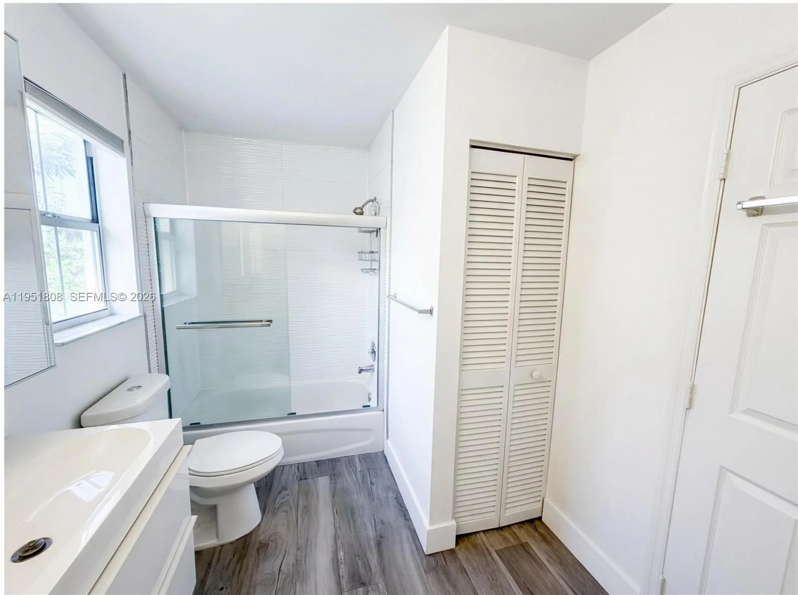 1145 W Lake St, Hollywood, Florida 33019, Hollywood, Florida 33019, 3 Bedrooms Bedrooms, 10 Rooms Rooms,2 BathroomsBathrooms,Residential,For Sale,1145 W Lake St, Hollywood, Florida 33019,A11951808