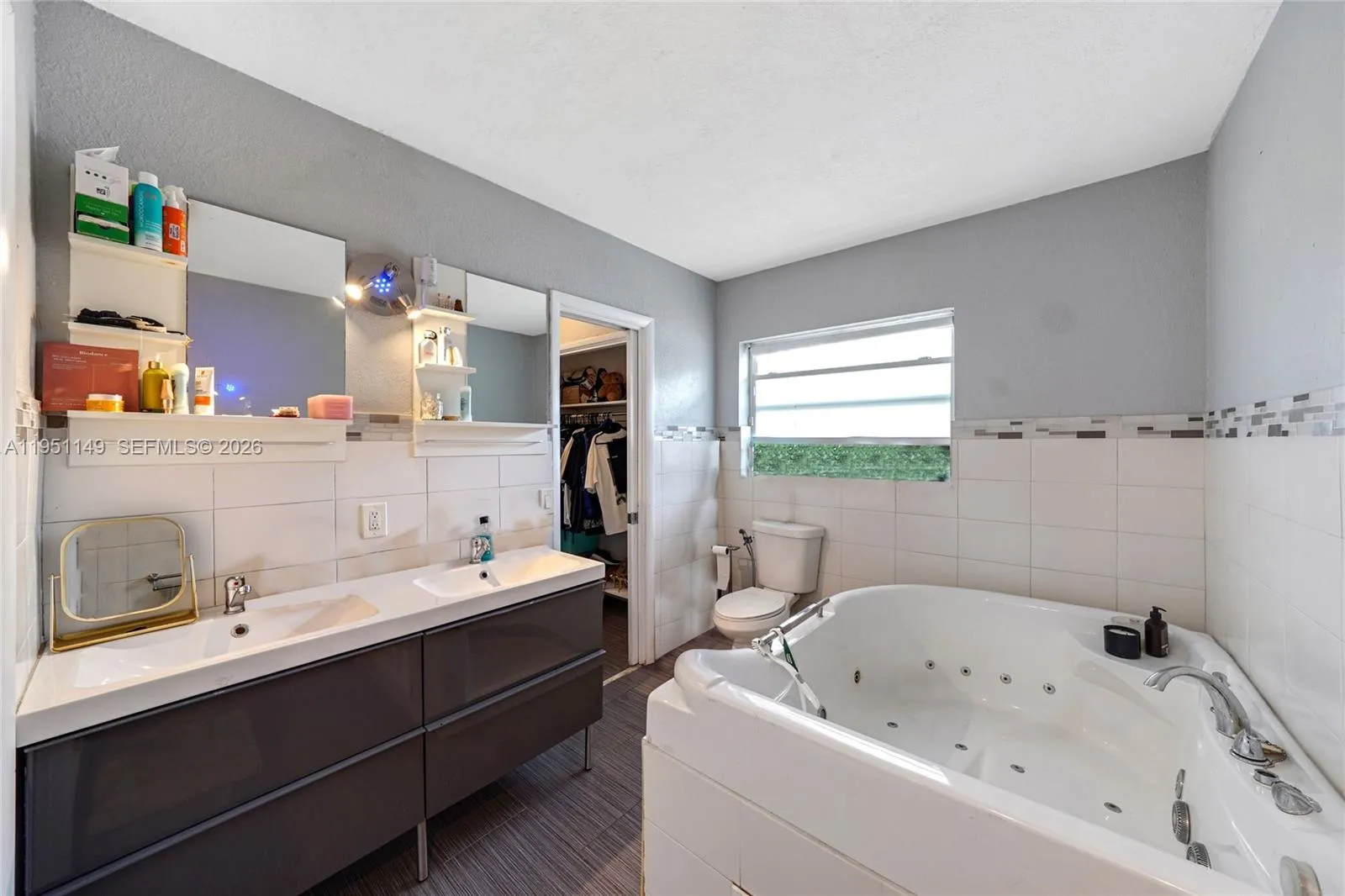 2534 Monroe St, Hollywood, Florida 33020, Hollywood, Florida 33020, 3 Bedrooms Bedrooms, ,2 BathroomsBathrooms,Residential,For Sale,2534 Monroe St, Hollywood, Florida 33020,A11951149