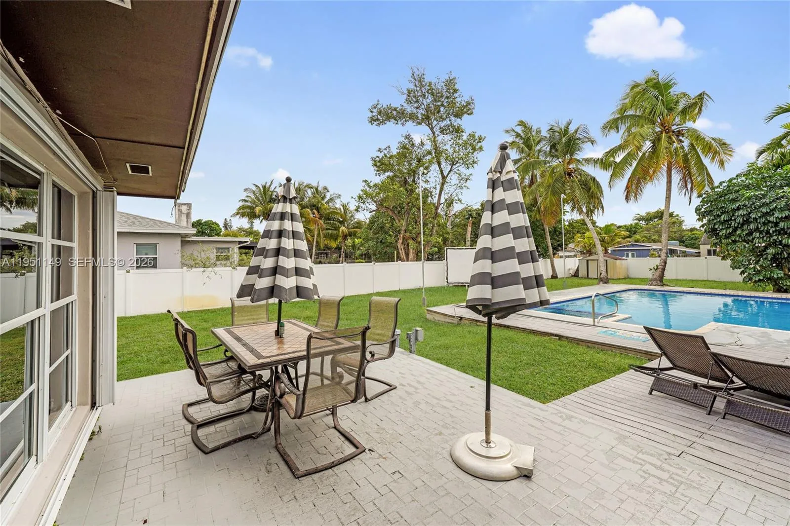 2534 Monroe St, Hollywood, Florida 33020, Hollywood, Florida 33020, 3 Bedrooms Bedrooms, ,2 BathroomsBathrooms,Residential,For Sale,2534 Monroe St, Hollywood, Florida 33020,A11951149