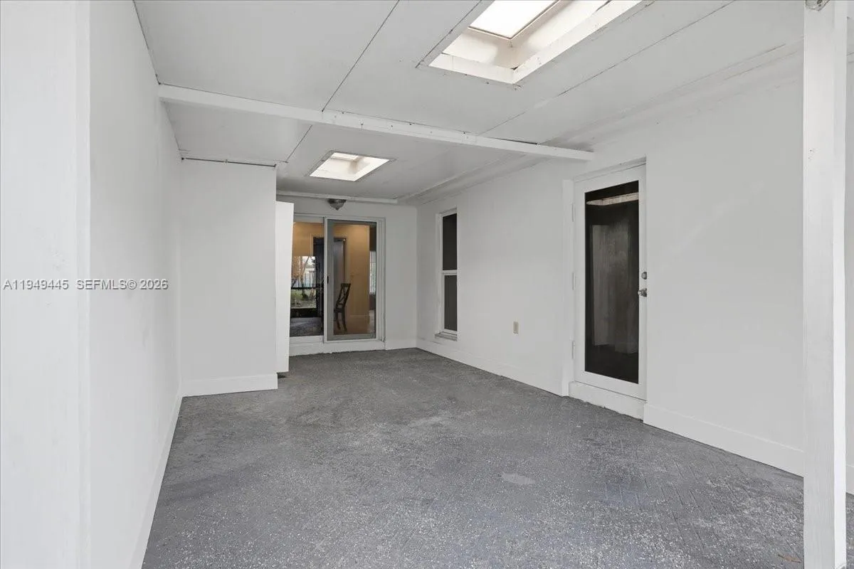 8615 Bridle Path Ct, Davie, Florida 33328, Davie, Florida 33328, 3 Bedrooms Bedrooms, ,2 BathroomsBathrooms,Residential,For Sale,8615 Bridle Path Ct, Davie, Florida 33328,A11949445