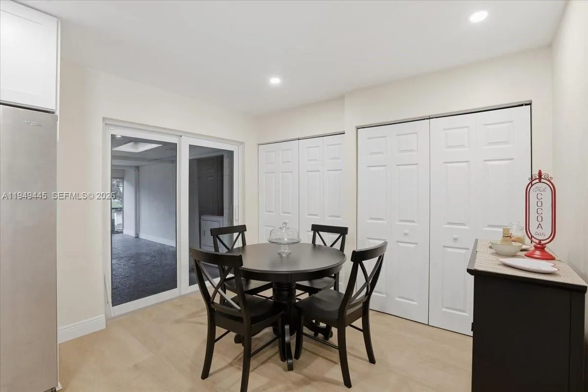 8615 Bridle Path Ct, Davie, Florida 33328, Davie, Florida 33328, 3 Bedrooms Bedrooms, ,2 BathroomsBathrooms,Residential,For Sale,8615 Bridle Path Ct, Davie, Florida 33328,A11949445