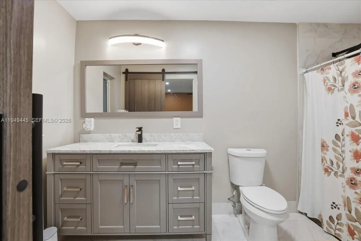 8615 Bridle Path Ct, Davie, Florida 33328, Davie, Florida 33328, 3 Bedrooms Bedrooms, ,2 BathroomsBathrooms,Residential,For Sale,8615 Bridle Path Ct, Davie, Florida 33328,A11949445