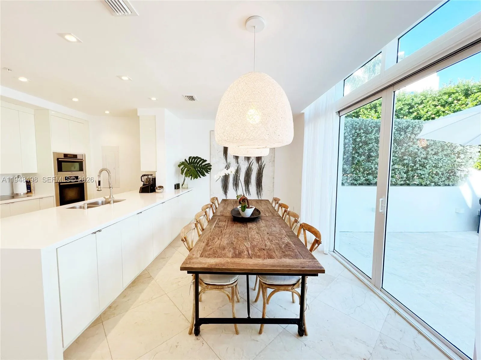 50 S Pointe Dr Twn2, Miami Beach, Florida 33139, Miami Beach, Florida 33139, 4 Bedrooms Bedrooms, ,4 BathroomsBathrooms,Residential Lease,For Rent,50 S Pointe Dr Twn2, Miami Beach, Florida 33139,A11948498