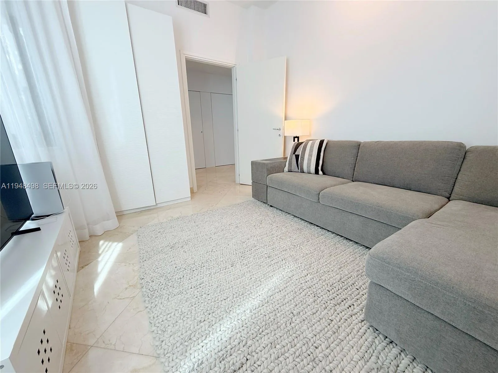 50 S Pointe Dr Twn2, Miami Beach, Florida 33139, Miami Beach, Florida 33139, 4 Bedrooms Bedrooms, ,4 BathroomsBathrooms,Residential Lease,For Rent,50 S Pointe Dr Twn2, Miami Beach, Florida 33139,A11948498