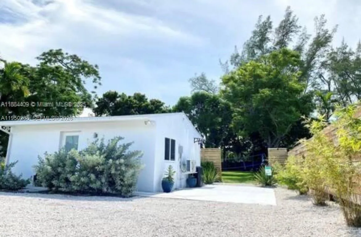 Miami, Florida 33168, ,1 BathroomBathrooms,Residential Lease,For Rent,A11950288