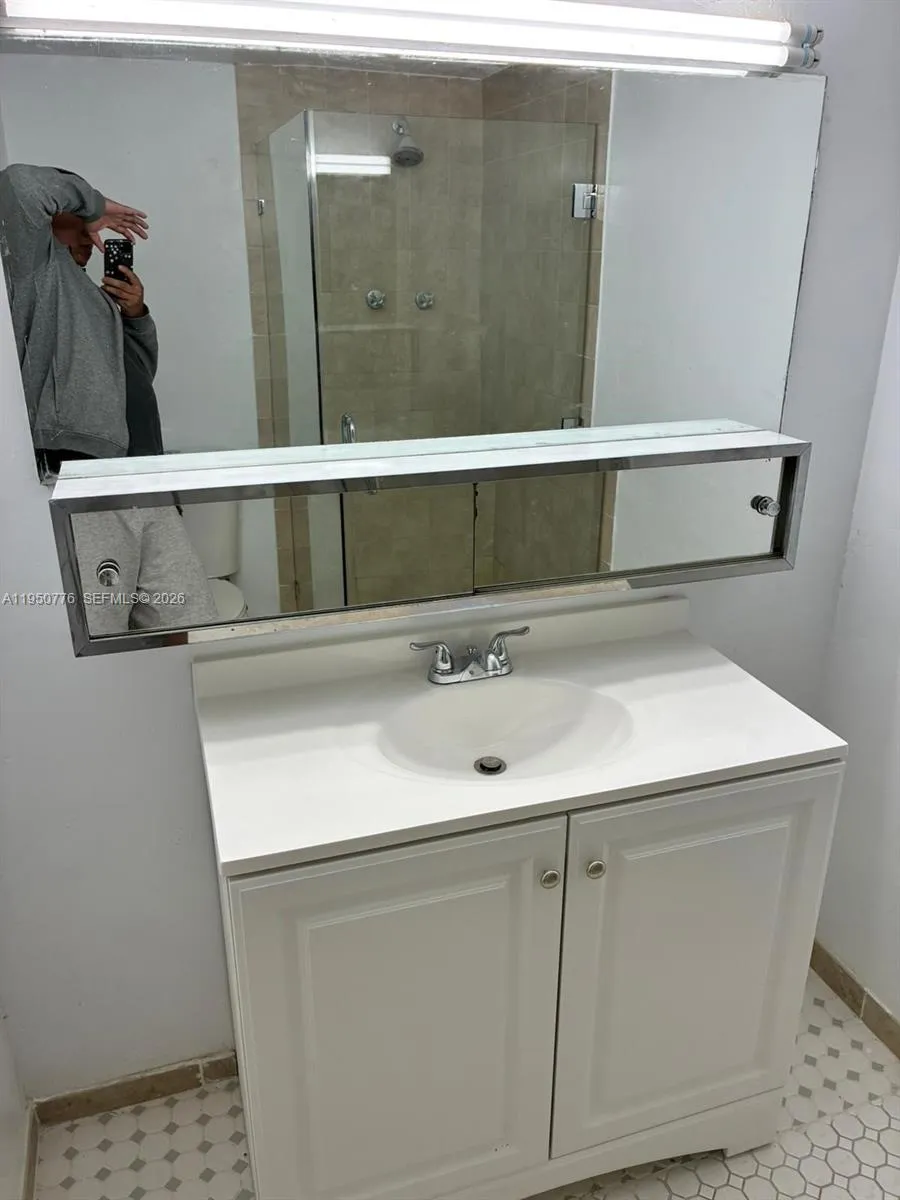 1450 Ne 191st St 205, Miami, Florida 33179, Miami, Florida 33179, 2 Bedrooms Bedrooms, ,2 BathroomsBathrooms,Residential,For Sale,1450 Ne 191st St 205, Miami, Florida 33179,A11950776