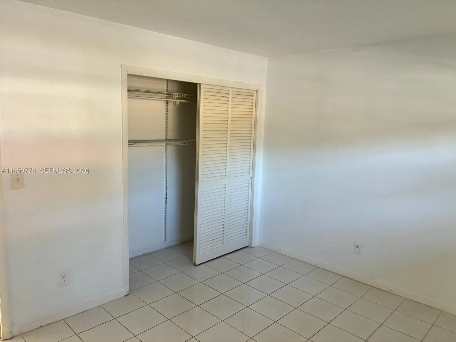 1450 Ne 191st St 205, Miami, Florida 33179, Miami, Florida 33179, 2 Bedrooms Bedrooms, ,2 BathroomsBathrooms,Residential,For Sale,1450 Ne 191st St 205, Miami, Florida 33179,A11950776