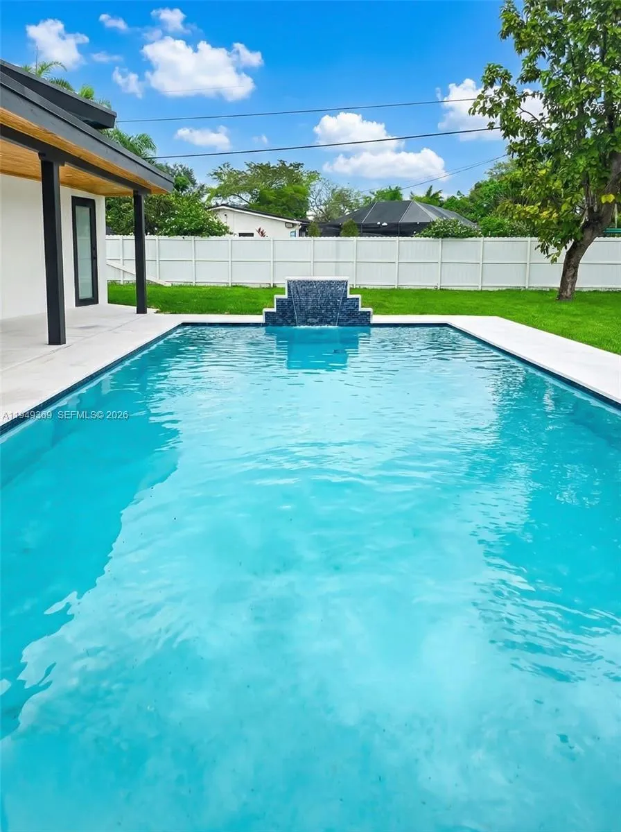 10525 Sw 112th St, Miami, Florida 33176, Miami, Florida 33176, 4 Bedrooms Bedrooms, ,3 BathroomsBathrooms,Residential,For Sale,10525 Sw 112th St, Miami, Florida 33176,A11949369