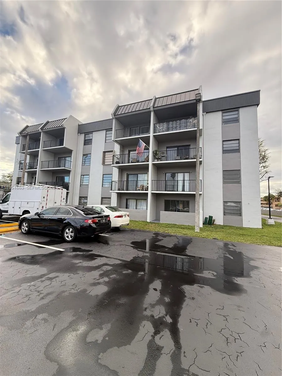 10431 N Kendall Dr D104, Miami, Florida 33176, Miami, Florida 33176, 2 Bedrooms Bedrooms, ,1 BathroomBathrooms,Residential,For Sale,10431 N Kendall Dr D104, Miami, Florida 33176,A11951883