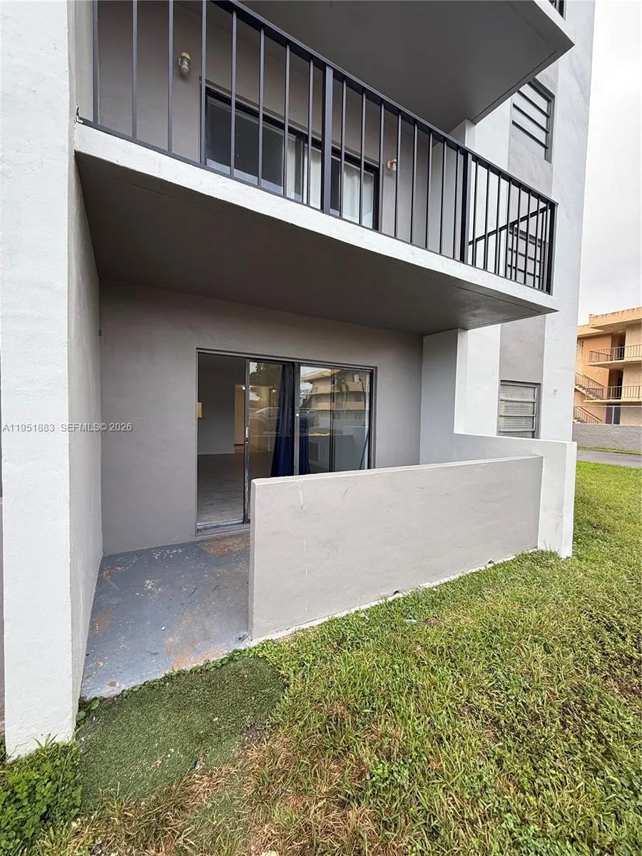 10431 N Kendall Dr D104, Miami, Florida 33176, Miami, Florida 33176, 2 Bedrooms Bedrooms, ,1 BathroomBathrooms,Residential,For Sale,10431 N Kendall Dr D104, Miami, Florida 33176,A11951883