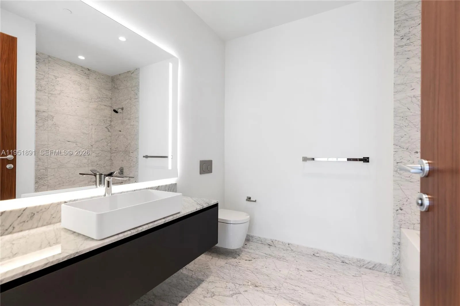 5 Grove Isle Dr L501, Miami, Florida 33133, Miami, Florida 33133, 3 Bedrooms Bedrooms, 1 Room Rooms,3 BathroomsBathrooms,Residential,For Sale,5 Grove Isle Dr L501, Miami, Florida 33133,A11951891