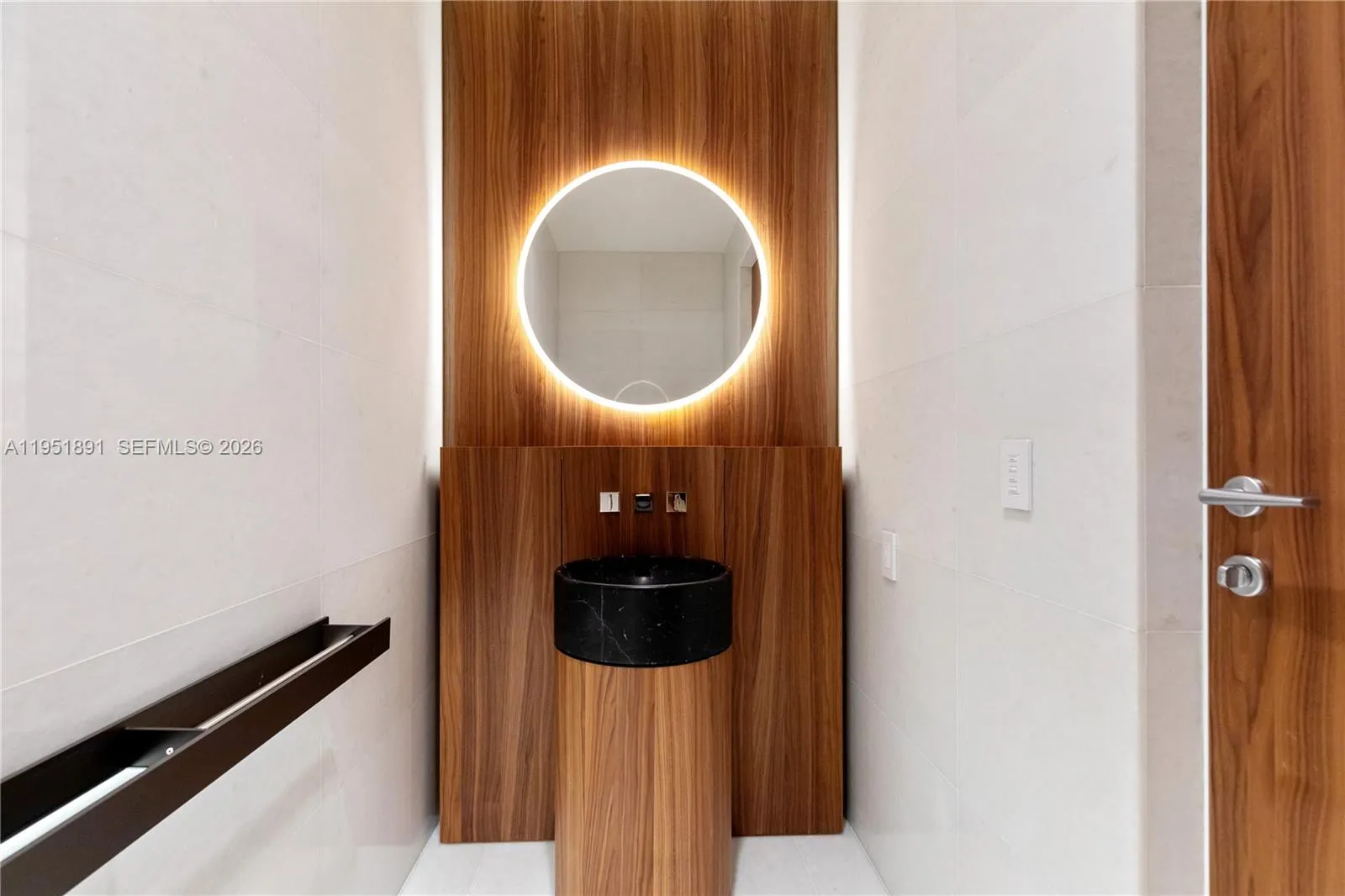 5 Grove Isle Dr L501, Miami, Florida 33133, Miami, Florida 33133, 3 Bedrooms Bedrooms, 1 Room Rooms,3 BathroomsBathrooms,Residential,For Sale,5 Grove Isle Dr L501, Miami, Florida 33133,A11951891