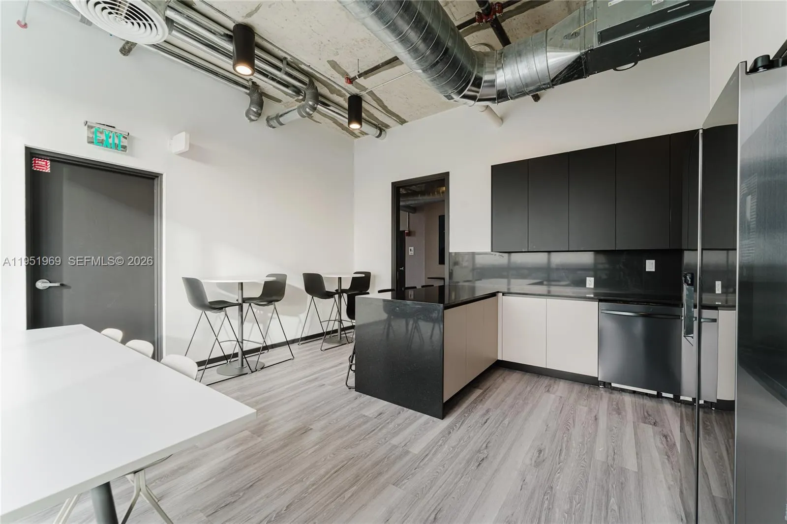 420 Sw 7th St 1014, Miami, Florida 33130, Miami, Florida 33130, ,Commercial Lease,For Rent,420 Sw 7th St 1014, Miami, Florida 33130,A11951969