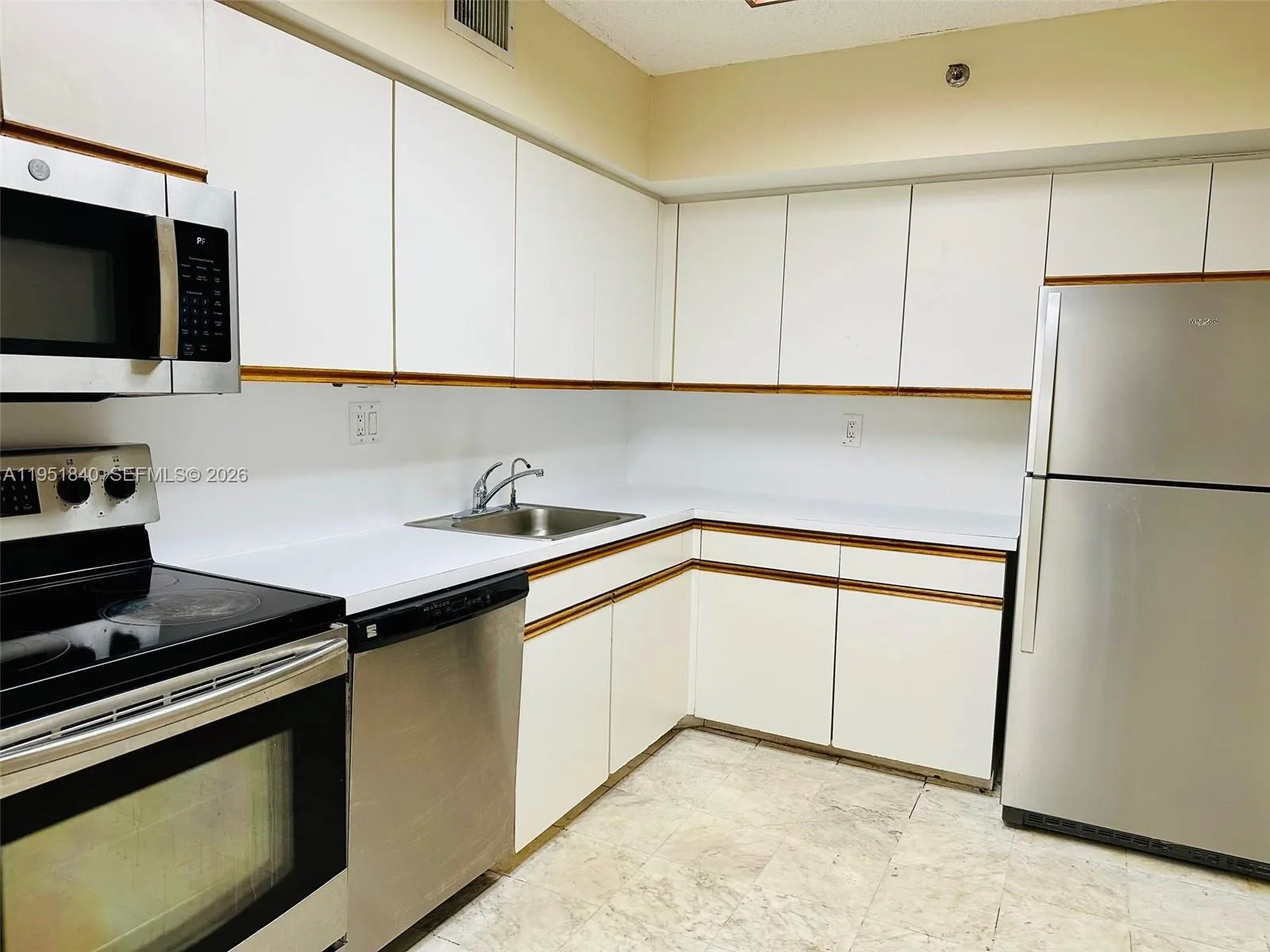 3600 Mystic Pointe Dr 1117, Aventura, Florida 3318, Aventura, Florida 33180, 2 Bedrooms Bedrooms, ,2 BathroomsBathrooms,Residential,For Sale,3600 Mystic Pointe Dr 1117, Aventura, Florida 3318,A11951840