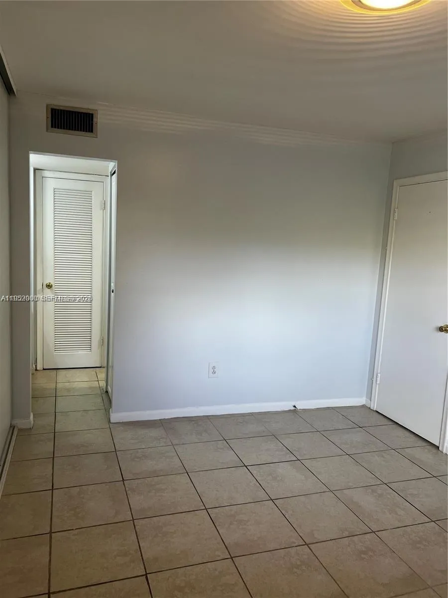 4111 Stirling Rd 308, Dania Beach, Florida 33314, Dania Beach, Florida 33314, 2 Bedrooms Bedrooms, ,1 BathroomBathrooms,Residential Lease,For Rent,4111 Stirling Rd 308, Dania Beach, Florida 33314,A11952000