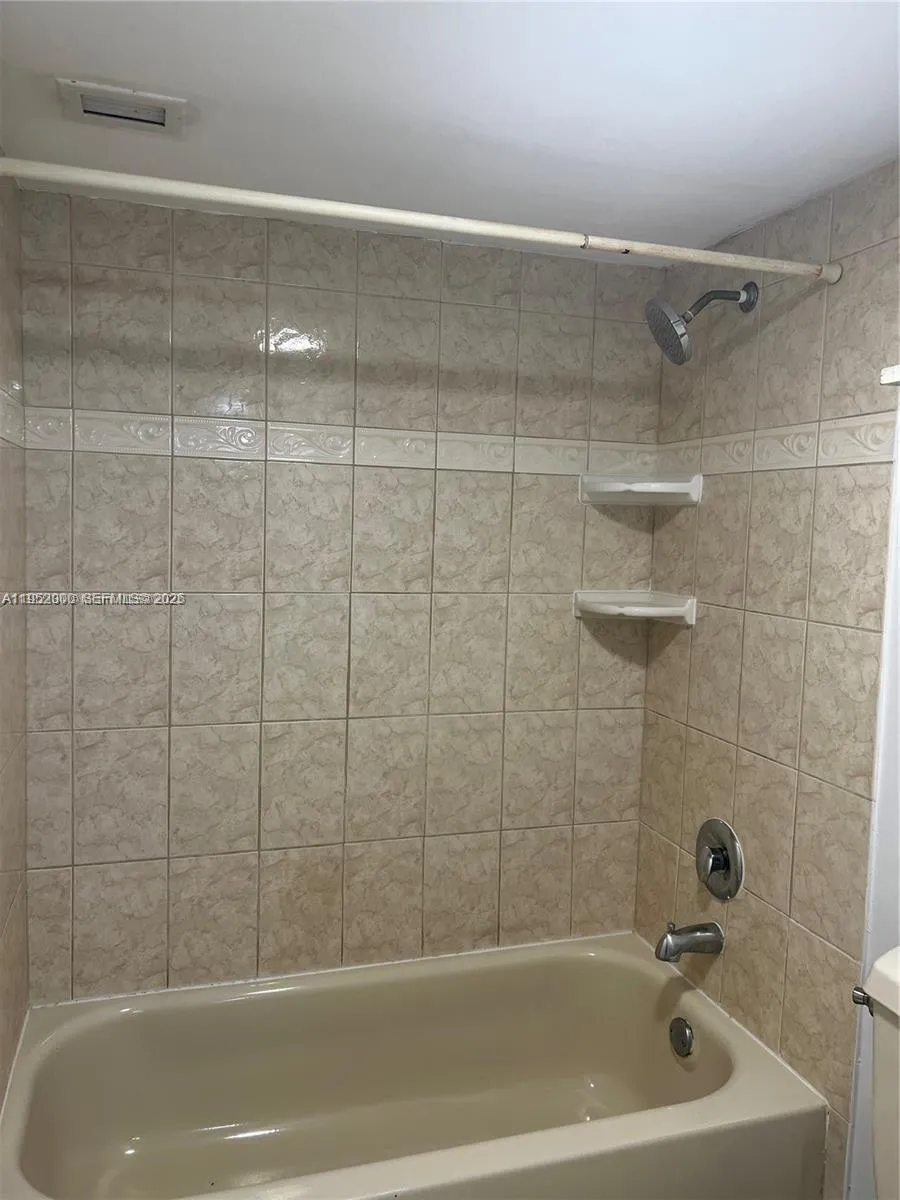 4111 Stirling Rd 308, Dania Beach, Florida 33314, Dania Beach, Florida 33314, 2 Bedrooms Bedrooms, ,1 BathroomBathrooms,Residential Lease,For Rent,4111 Stirling Rd 308, Dania Beach, Florida 33314,A11952000