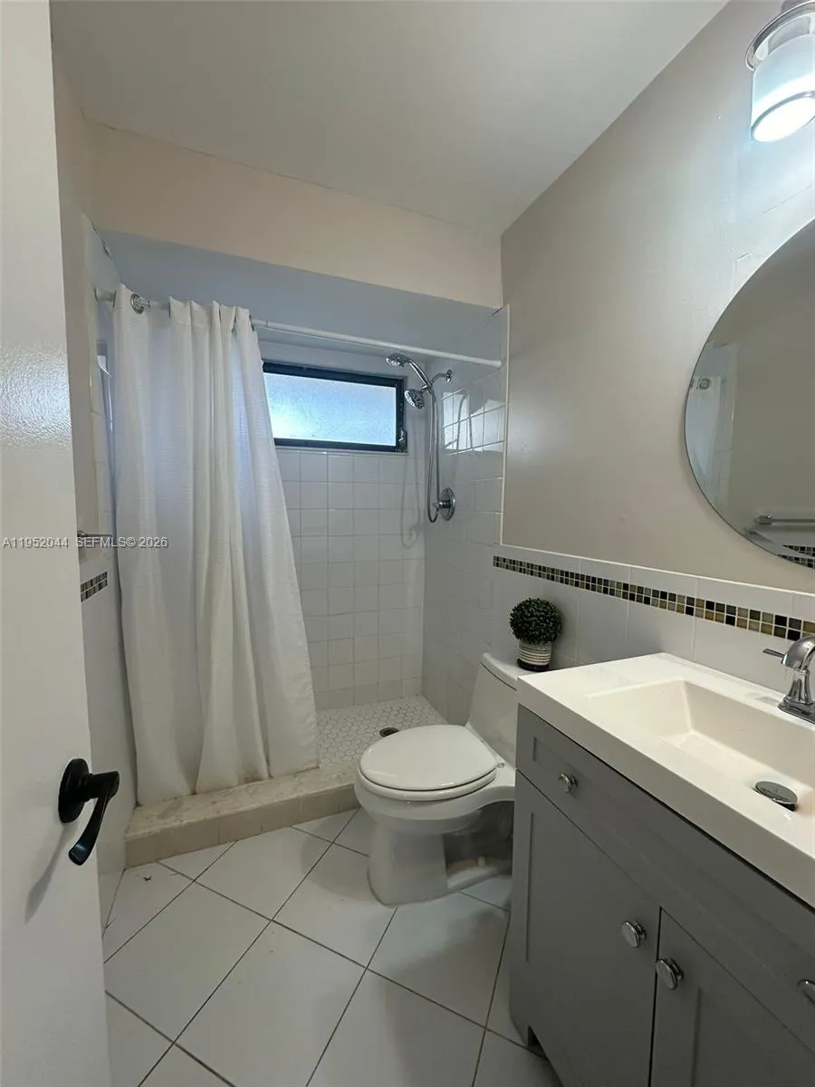 full bathroom upstairs