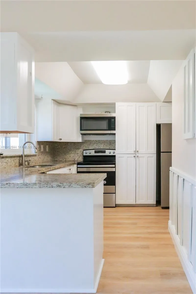 8320 Sw 39th Ct, Davie, Florida 33328, Davie, Florida 33328, 4 Bedrooms Bedrooms, ,2 BathroomsBathrooms,Residential Lease,For Rent,8320 Sw 39th Ct, Davie, Florida 33328,A11952044