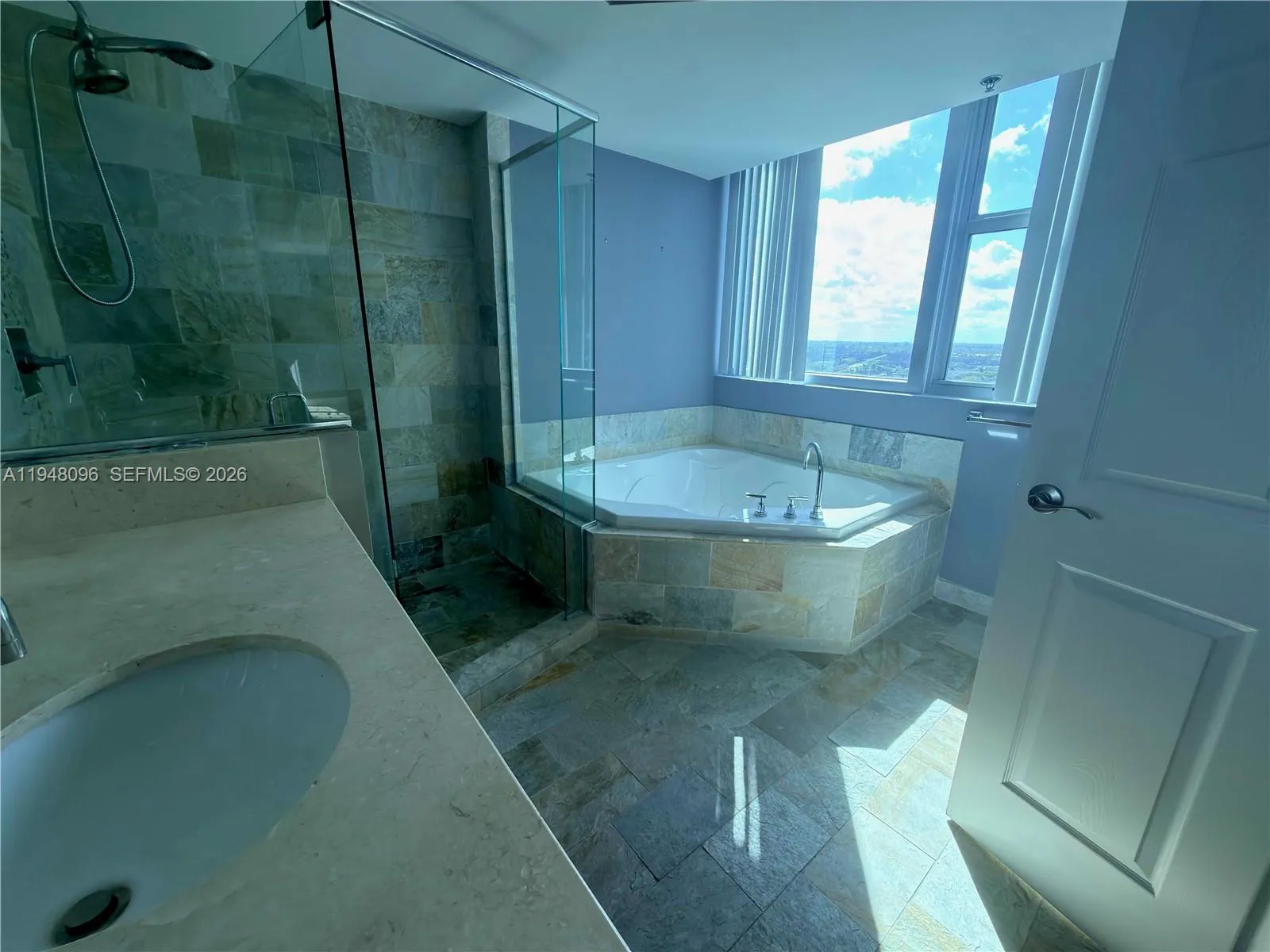 2641 N Flamingo Rd 1701n, Sunrise, Florida 33323, Sunrise, Florida 33323, 3 Bedrooms Bedrooms, ,3 BathroomsBathrooms,Residential Lease,For Rent,2641 N Flamingo Rd 1701n, Sunrise, Florida 33323,A11948096