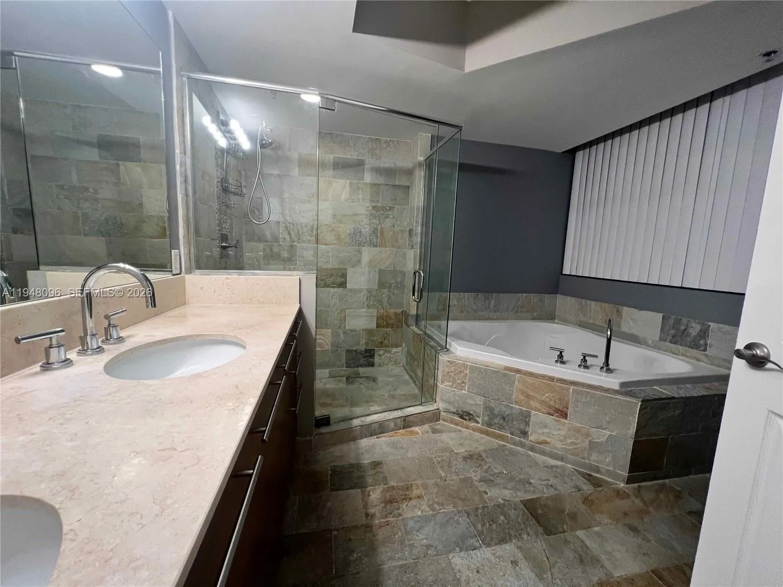 2641 N Flamingo Rd 1701n, Sunrise, Florida 33323, Sunrise, Florida 33323, 3 Bedrooms Bedrooms, ,3 BathroomsBathrooms,Residential Lease,For Rent,2641 N Flamingo Rd 1701n, Sunrise, Florida 33323,A11948096