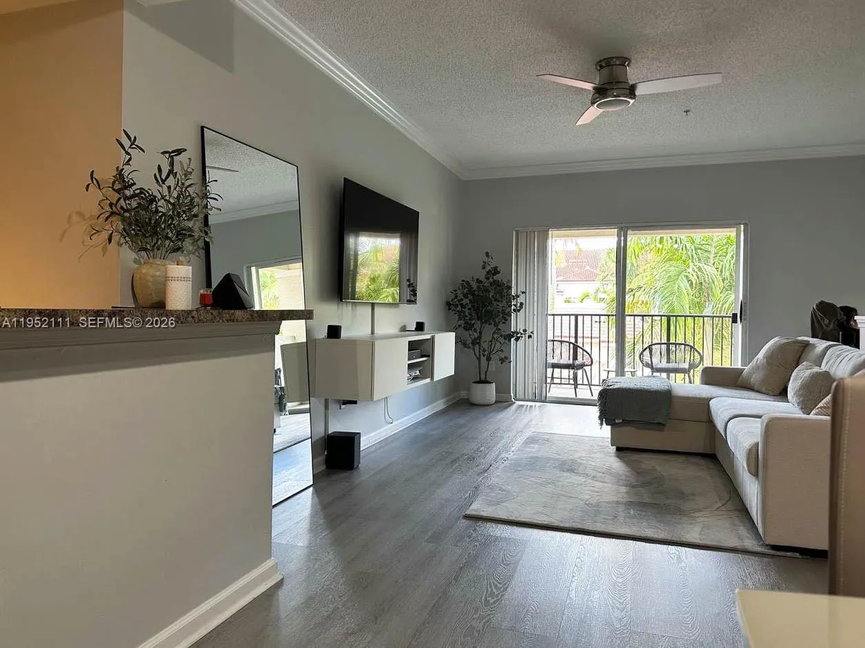 5840 W Sample Rd 305, Coral Springs, Florida 33067, Coral Springs, Florida 33067, 2 Bedrooms Bedrooms, ,2 BathroomsBathrooms,Residential,For Sale,5840 W Sample Rd 305, Coral Springs, Florida 33067,A11952111