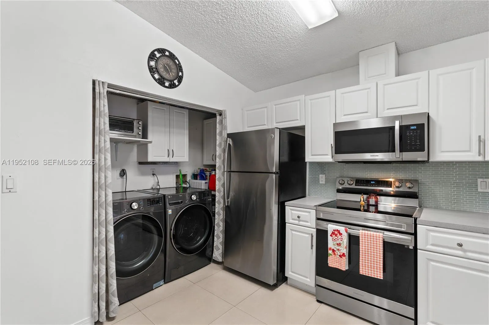 6919 W 29th Way, Hialeah, Florida 33018, Hialeah, Florida 33018, 3 Bedrooms Bedrooms, ,2 BathroomsBathrooms,Residential,For Sale,6919 W 29th Way, Hialeah, Florida 33018,A11952108