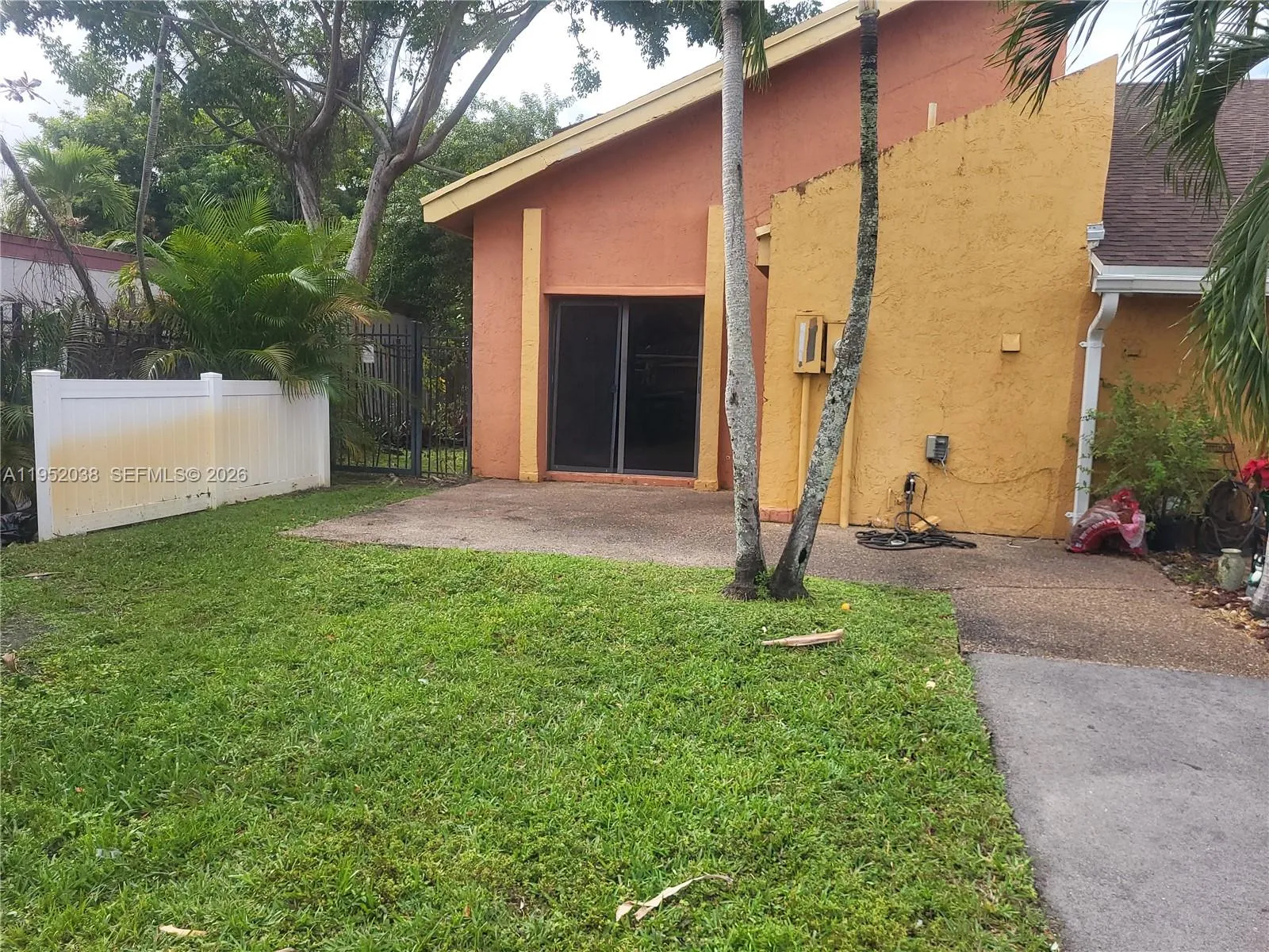 2221 Nw 55th Ter 2221, Lauderhill, Florida 33313, Lauderhill, Florida 33313, 3 Bedrooms Bedrooms, ,2 BathroomsBathrooms,Residential Lease,For Rent,2221 Nw 55th Ter 2221, Lauderhill, Florida 33313,A11952038