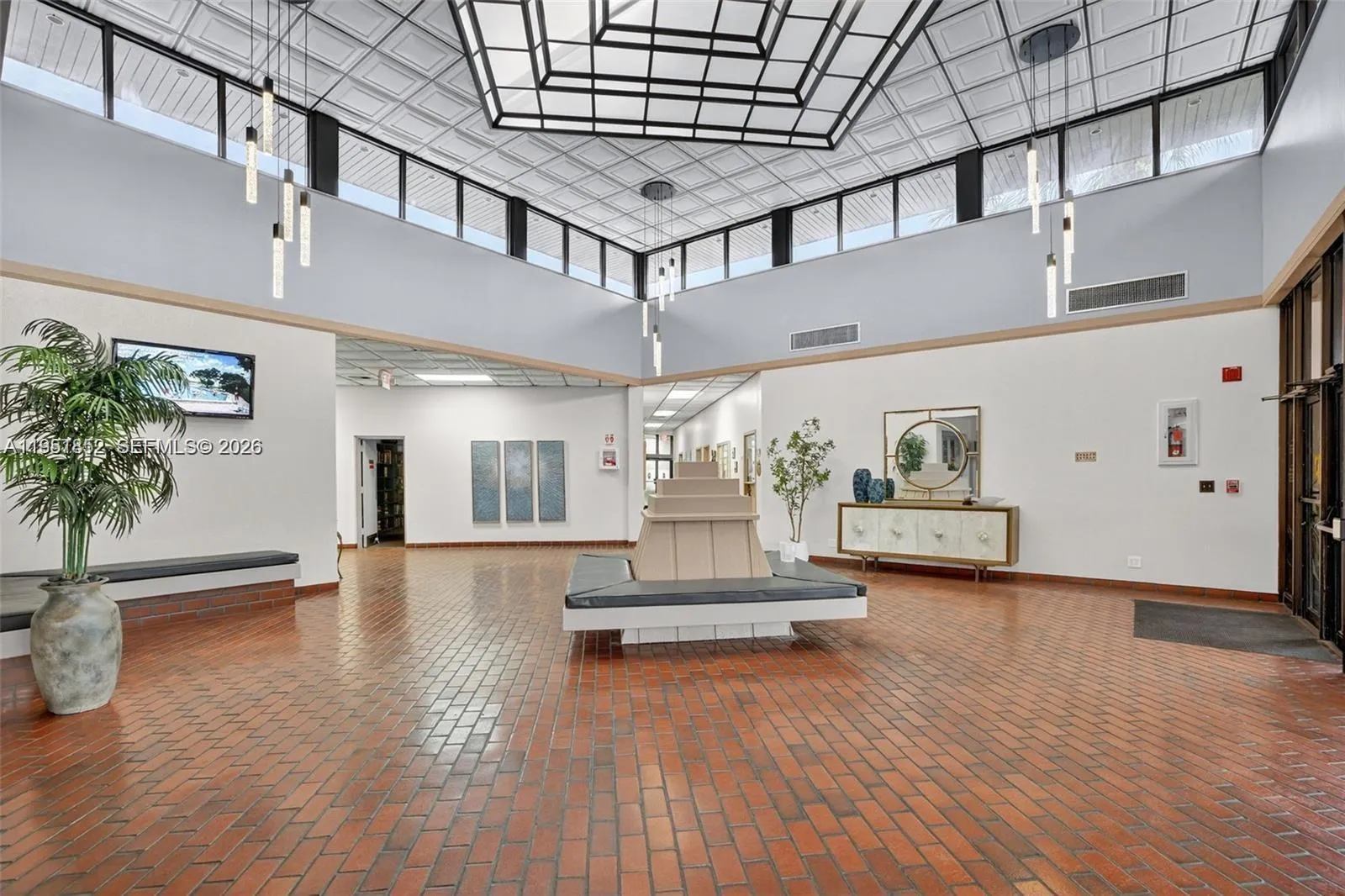 1100 Colony Point Cir 518, Pembroke Pines, Florida, Pembroke Pines, Florida 33026, 1 Bedroom Bedrooms, ,1 BathroomBathrooms,Residential,For Sale,1100 Colony Point Cir 518, Pembroke Pines, Florida,A11951852