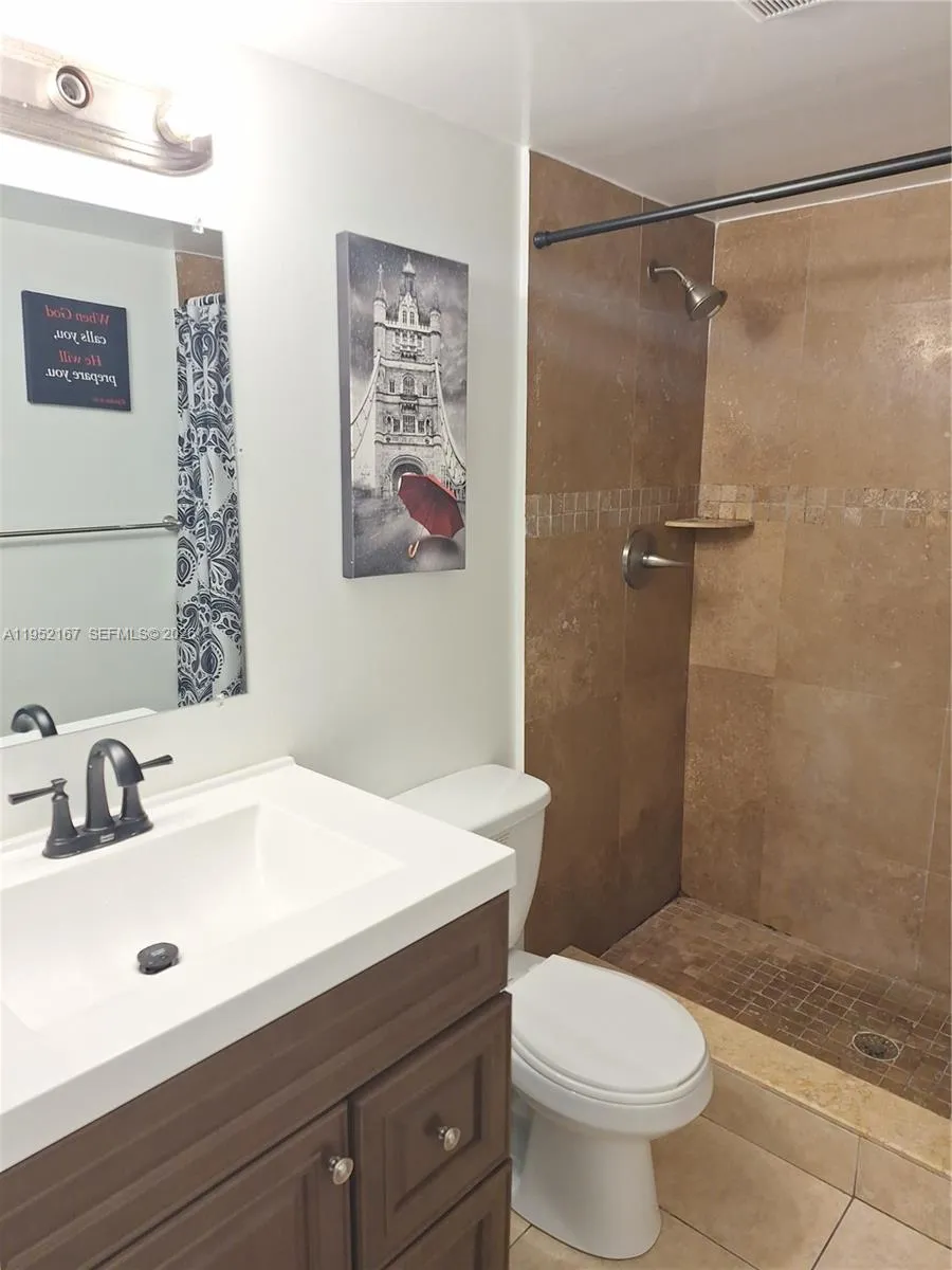 3119 E Oakland Shores Dr C109, Oakland Park, Flori, Oakland Park, Florida 33309, 2 Bedrooms Bedrooms, ,2 BathroomsBathrooms,Residential,For Sale,3119 E Oakland Shores Dr C109, Oakland Park, Flori,A11952167